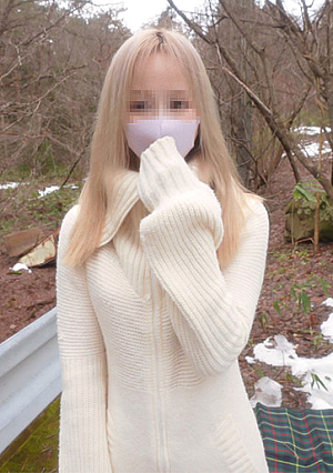 Belongs to a real celebrity production company talent and model who appears on the ground complete outdoor blue sky SEX slapping neck ch**ing deep throat insertion continuous hell 3 rounds of vaginal cum shot personal shooting original 316th shot