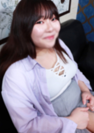 Uncensored A naive and plump college girl wanted to do something naughty so she used an AV vibrator for the first time to squirt and cum inside her pussy