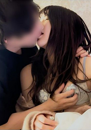 [Appearance] Raw vaginal cum shot to a certain idol.