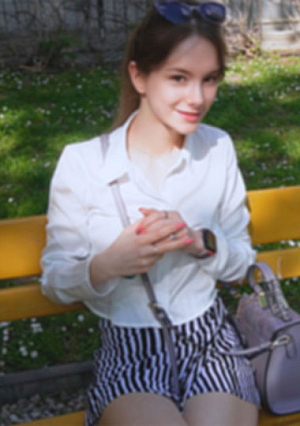 18 years old with no makeup Liz is really the cutest and she has a good body