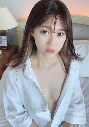 Nosnonqyzj A young lady full of sexual desire whose cock has fallen She masturbates in the morning and even extends checkout to have early morning sex with her junior Now she has the privilege of becoming my meat urinal