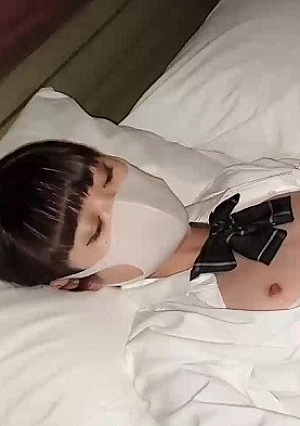 She's An 18-Year-Old Girl Who Just Passed Her Birthday, And Her Slender Fair Skin And Hairy Pussy Warmed Up My Cold Winter Dick