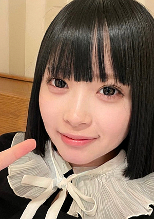 Absolute beauty Yuna-chan surprises with a large amount of ejaculation in her mouth
