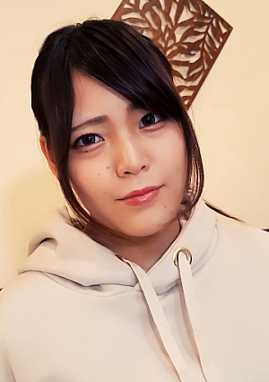 G-cup breasts over 100cm provoked with a disgusting gaze showing off huge breasts 5 times in a row