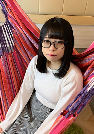 Uncensored Otaku girl with big breasts glasses raw creampie