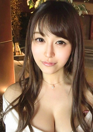 ■The best SSS rank woman with a miraculous waist and overwhelmingly soft F-cup breasts ■It feels good to rub it against you~ Instead of paying for a taxi, she straddles the man, making her beautiful big breasts shake violently up and down and left and right, while riding in cowgirl position with a spectacular view Showing off the best body tormenting SEX [Uncensored L**ked]