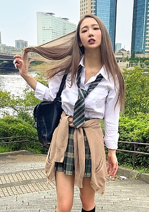 Worn for 13 hours [Personal photo shoot] Ferris wheel date with yellow panties_Creampie on a shy gal who looks like a bitch [Uncensored L**ked]