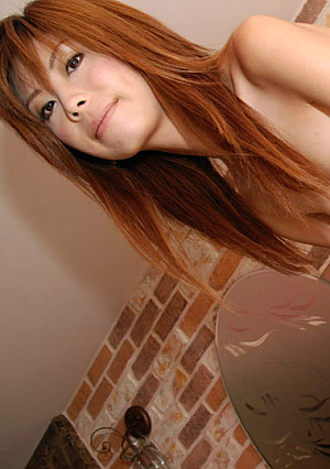 Shiori Uchimura 22 years old