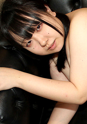 Shihori Ozaki 32 years old