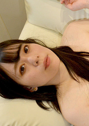 Kaori Ishikawa 32 years old