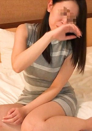 [Amateur individual video] [Creampie] Beautiful office lady with beautiful legs that feels great with her ears