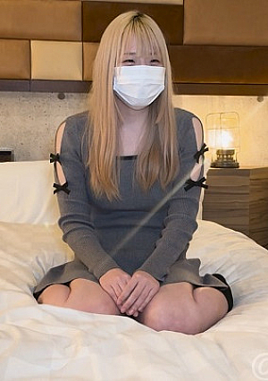 Only 2 people with experience! A super pure and innocent 19 year old is supposed to have blonde hair and come to Tokyo from the countryside to pursue her dreams...Bonus: Full face appearance!