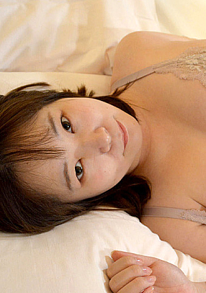 Akemi Kasakura 28 years old