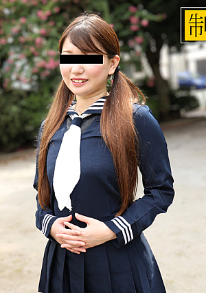 The School Uniform: A plump and beautiful big-breasted girl who looks good in uniform