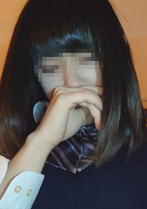 [No uniform costume] A beautiful woman with beautiful legs and beautiful ass with outstanding figure, raw insertion of semen inside her hairy pussy [High quality with bonus]