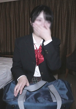 [Uncensored, Completely Amateur, Creampie, Squirting] Super cute 18 real underground idol *An error-filled secret business - revealing her erotic body