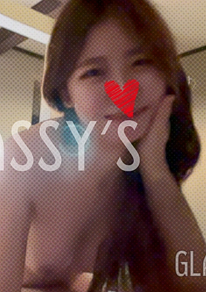 #13 **Raw fuck and creampie with a Japanese beauty│GLASSY'S