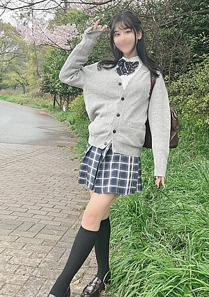 Emi-chan, 18 years old, hidden big breasted, fair-skinned, slender beauty, spring cheerful, horny, creampie ※First come with high quality bonus ※ [Uncensored L**ked]