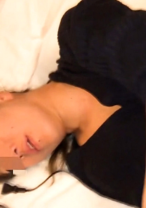 [No Mom] [Porn Video] [Creampie] Spreading legs in M ​​shape gives pleasure ♥ Vibrator to**ure & masturbation cheating cock