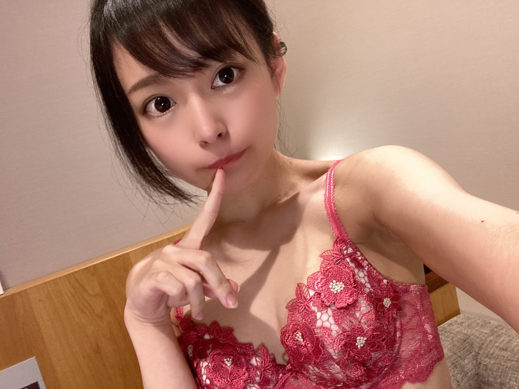 [No] Uncensored creampie of that ultimate beauty, full face exposed, there is no way such a naughty, noisy, quiet beauty exists in reality.