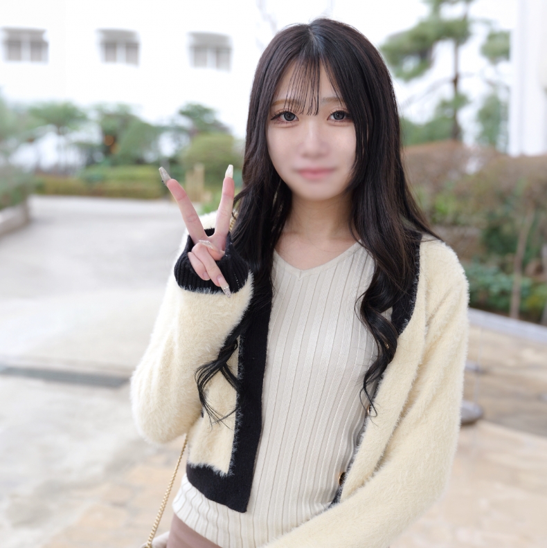 [First Shooting] Bonus included A shy and beautiful JD with a slender body applied for a photoshoot because she had made an expensive purchase. Tighten her big black cock and screw it into her pussy, pouring hot semen deep into her vagina.