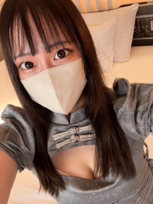 [Complete Secret Edition] [First appearance in FC2] [Face revealed] [Beauty] [Completely amateur] [Creampie] [National treasure class] Sara-chan, a 22-year-old working in apparel in Tokyo, has a national treasure class body for the first time, making her appearance in FC2, and she has a serious love juice drips over her clitoris attacks.