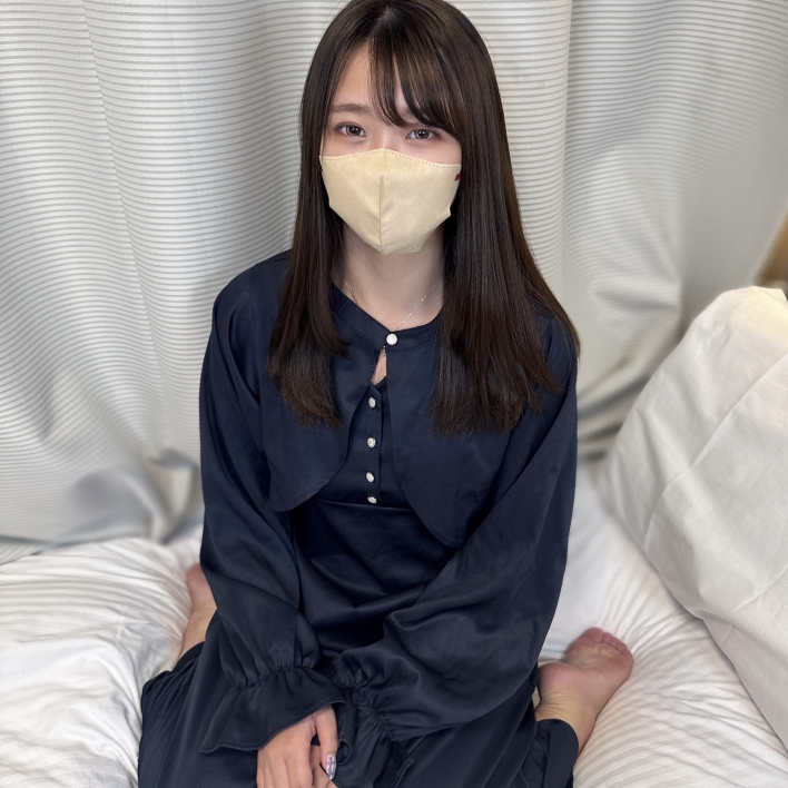 The last long video [nothing] [cream] I tried to get my first blowjob, but in the end I wanted to have sex, so naturally I inserted it raw and squealed so much that it resonated in the hallway of the creampie *Available with bonus