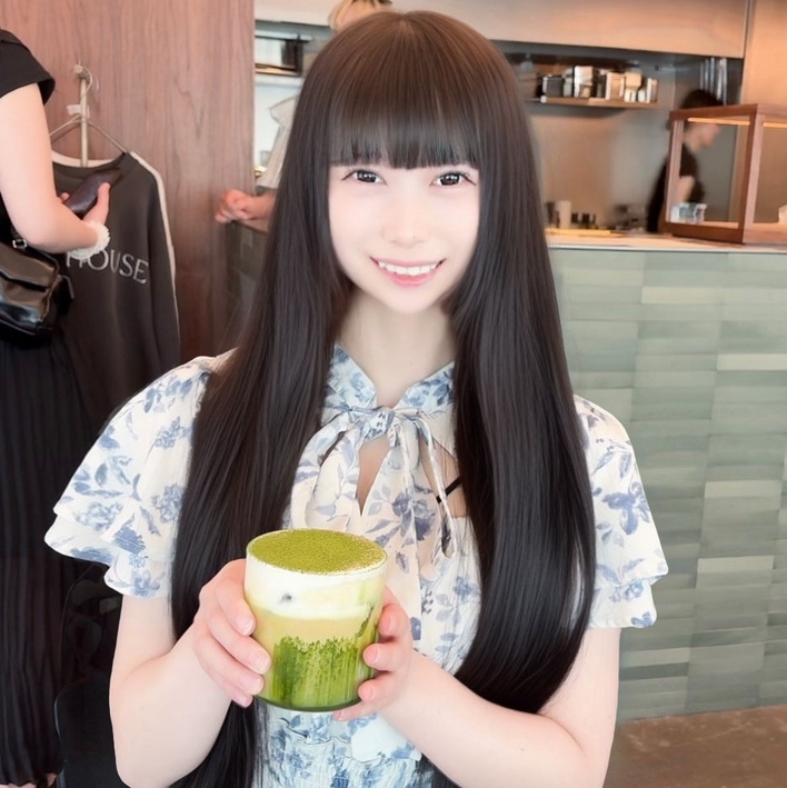 *Half price for today only [black hair, long hair] The balls are soft and cute... 22-year-old Reika is studying hard to be filial, but she has a strong sexual desire ♡ I planted a lot of sperm in my toned body
