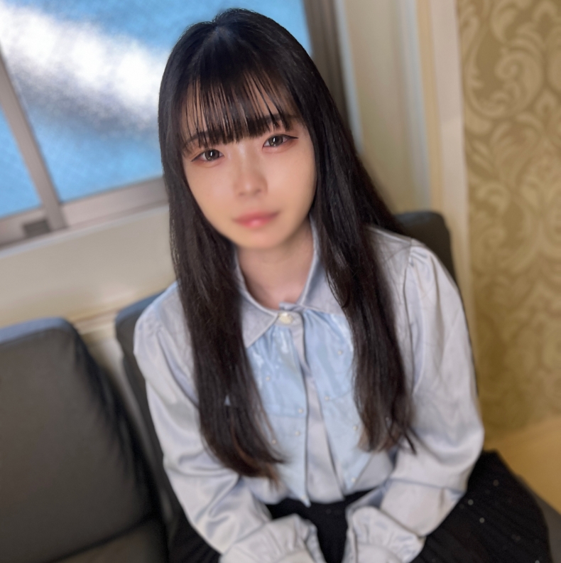 20-year-old fair-skinned, beautiful, naked apparel employee: "I recently broke up with my boyfriend... My love juices are overflowing with intense thrusts, and she cums so hard, and she cums in her slender pussy with maximum sensitivity.