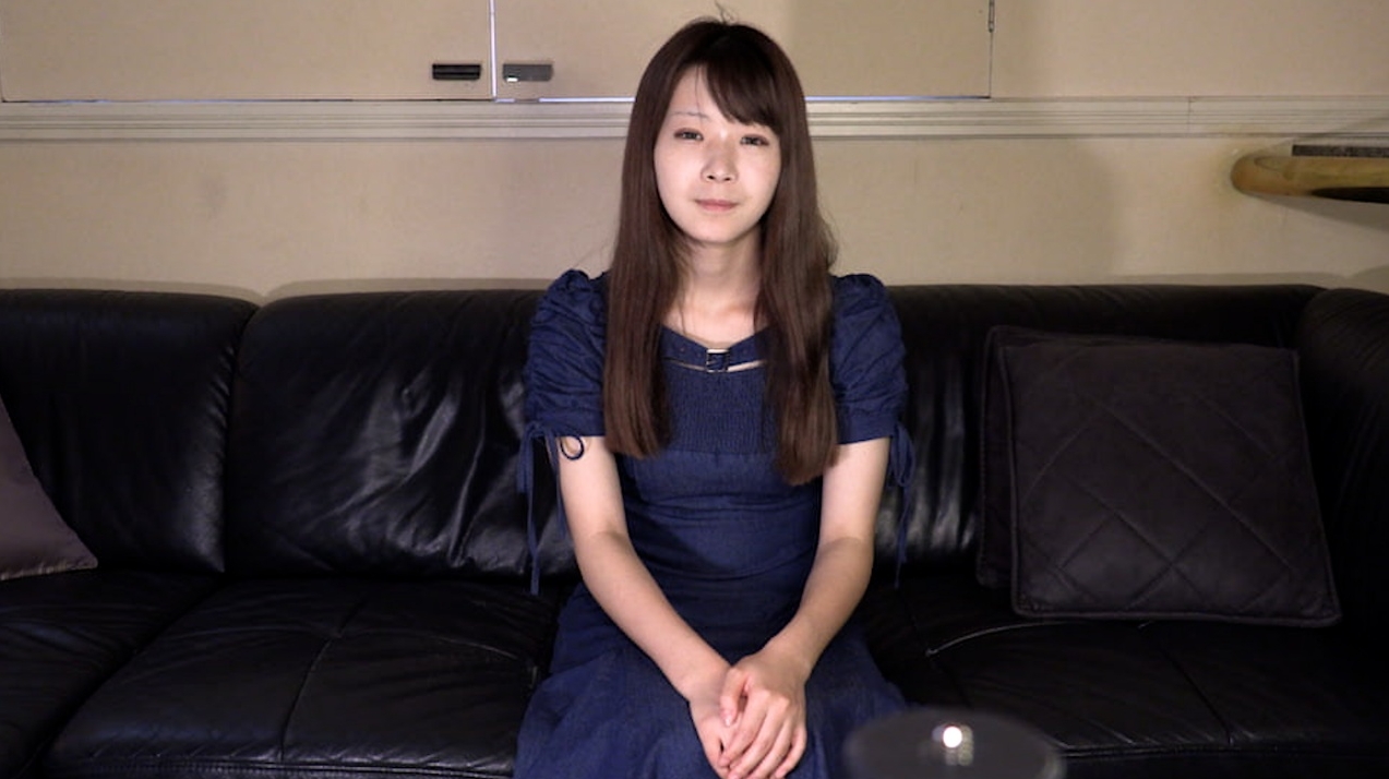 [Amateur First Shoot] Nodoka (18) 160cm 43kg D-cup, the high-sized flower nipples were super sensitive so I stimulated them mainly with the nipples. The sight of her toys being to**ured was cute, so I put the middle-aged freshly removed panties over my face.