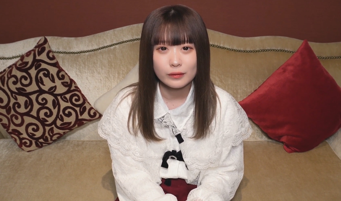 [Legendary] Aya-chan's hard and stiff uncle's cock is sticky, and a huge amount of ejaculation is done in her calm and perfect-looking pink pussy.