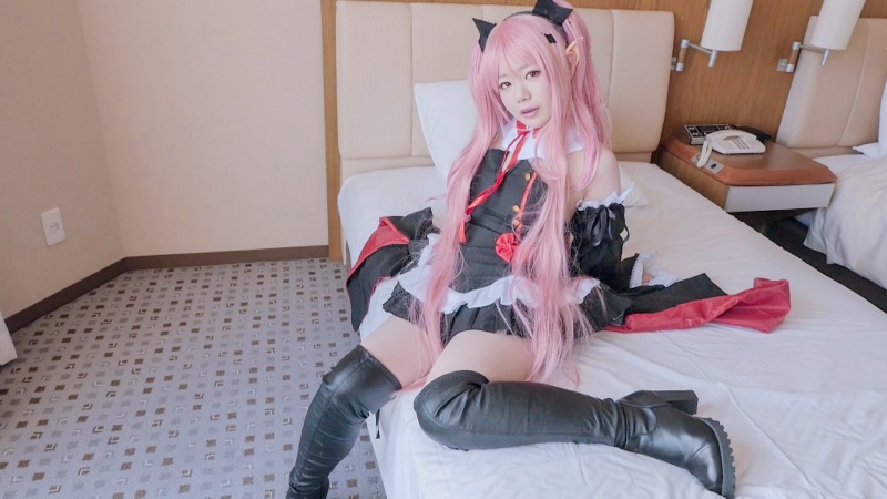 [Individual shooting creampie cosplay H ♥] A miraculous F cup girl with a height of 140cm is having a baby through cosplay