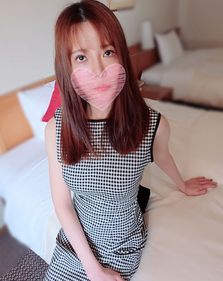 [No] I was introduced to an office lady with a high sense of beauty in the Minato Ward area... Of course, a full course of creampie / face exposed D cup "Angel Kanon with a seductive body"