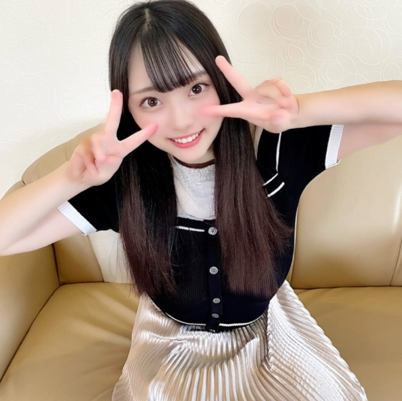 Enjoying raw sex with J-cup Miru-chan ♡ Chiko was hiding her face with the ultimate titty fuck mask that buried her, but she started showing her face in the middle...