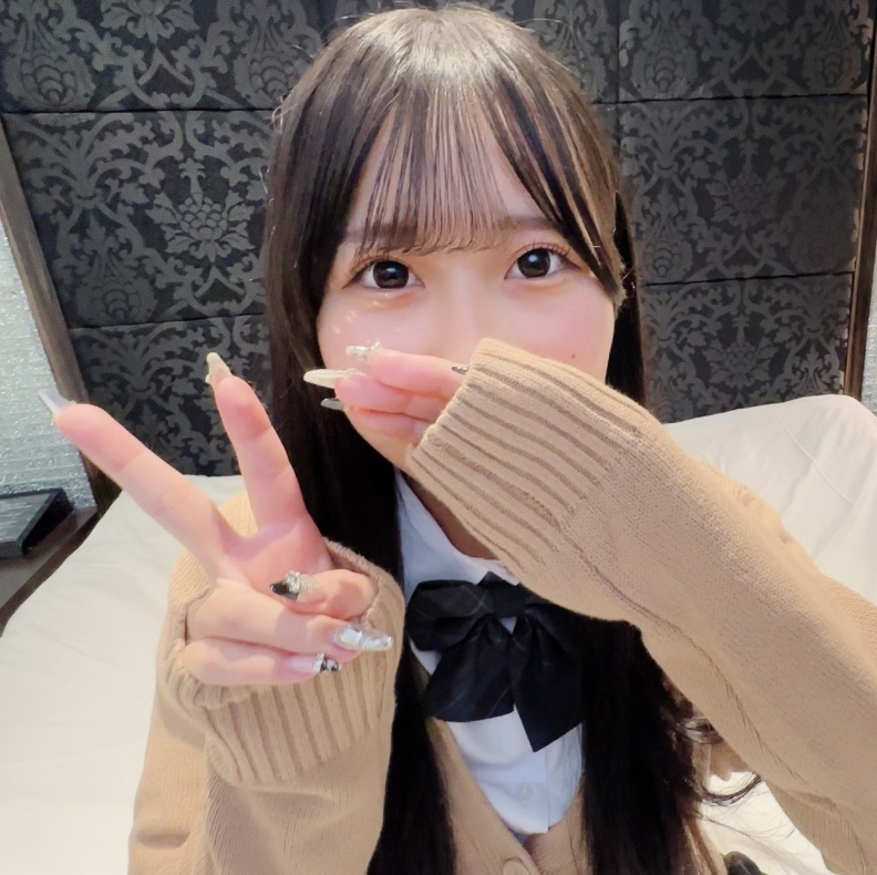 [Complete amateur individual photography] Her fair-skinned plump body and smile are so cute that I couldn't help but cum inside her ♥ [Seifu Ver.]