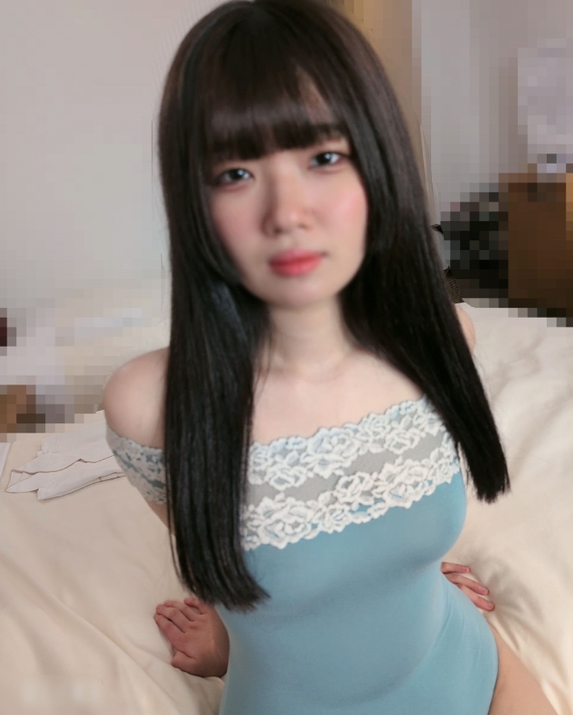 [Uncensored] I can't come out today!! Moe-chan, who met again for the first time in 8 months, still has a pussy that smells like 〇〇, and it seems like it's a completely dangerous day, but since it's a special chance to have sex, I'm going to give her a creampie in her 19-year-old pussy.