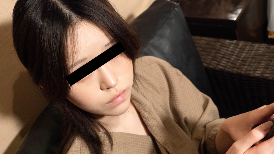 Blowjob challenge while watching a video