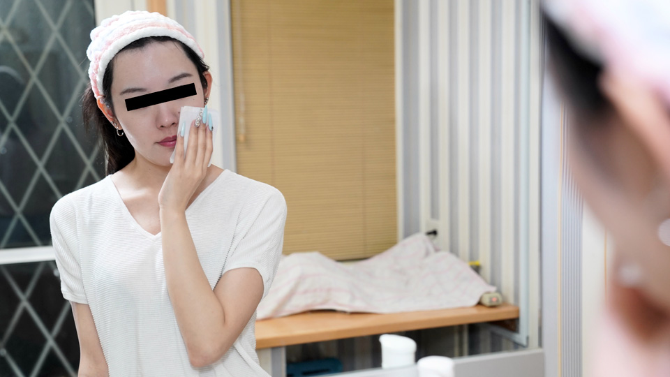 Real face amateur: A slender beauty with big breasts who is cute even without makeup