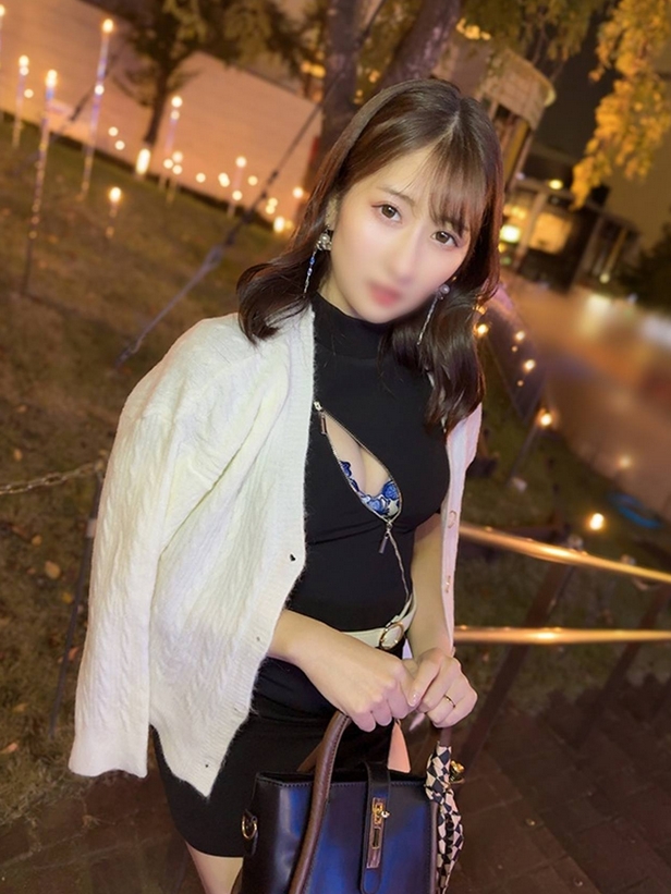 [Dirty Wife] A 28-year-old full-time housewife who is officially approved by her husband for allowing creampie ⇒ I continuously ejaculated thick sperm into the pale pink, extremely beautiful pussy of a lewd wife who loves raw sex.