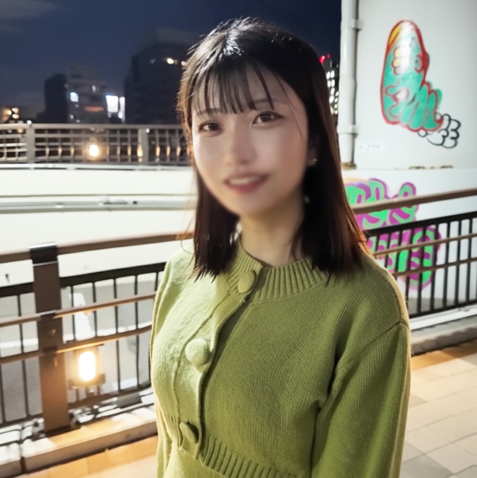 [First shot] D-cup cute smile with bright fair-skinned beautiful breasts. After the after-party, she combines with her fair-skinned body with a violent piston, makes her cum with her first big cock, and cums inside her vagina