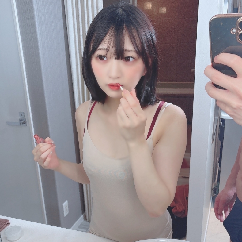 [Luxury 4 shots] Just before the debut of a pure underground idol, we held a Christmas creampie party on the holy night ahead of the busy period