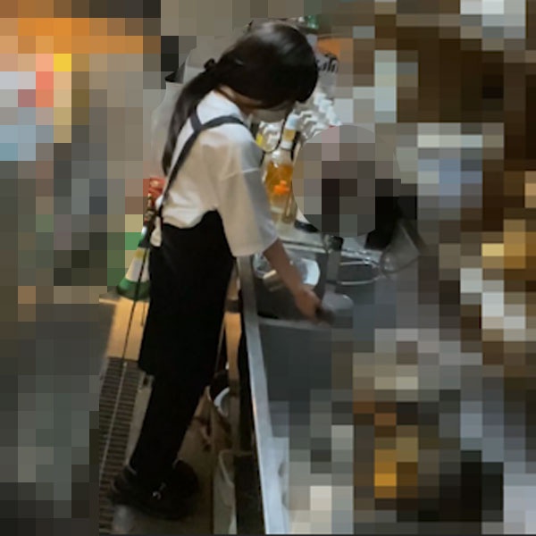 [Individual photo shoot] I never expected that I would be fo**ed to have sex at the part-time job I introduced.