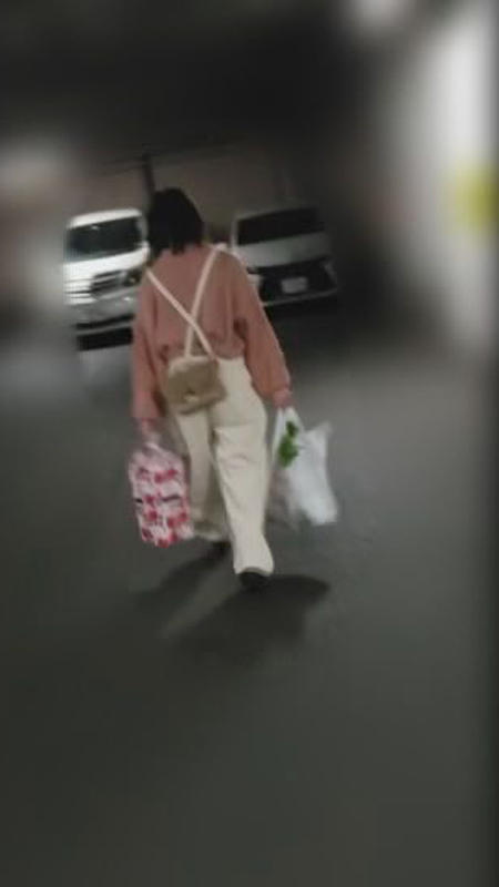 Individual A small young wife who can not repay sucked in the parking lot of a supermarket pushed into the car screwed into a narrow vagina and vaginal cum shot