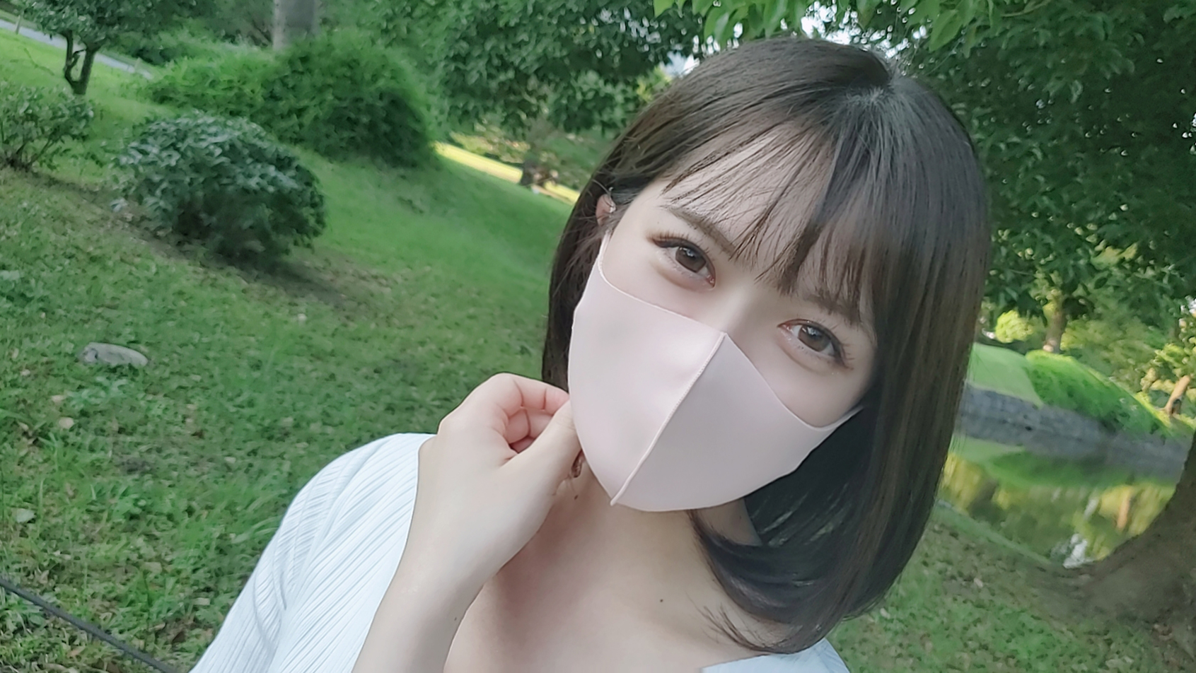 Limited number Uncensored Outdoor obscenity in the garden of the receptionist of the beauty clinic Bring it to a closed room and cum inside an elegant body wrapped in beautiful skin