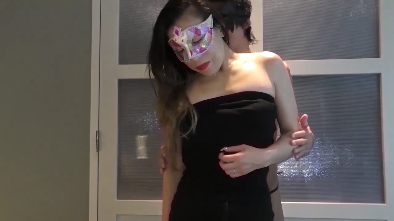 Personal shooting Creampie Uetama mature wife who dropped auction for the first time in a long time 38 years old working at a membership-based luxury club in Nakasu