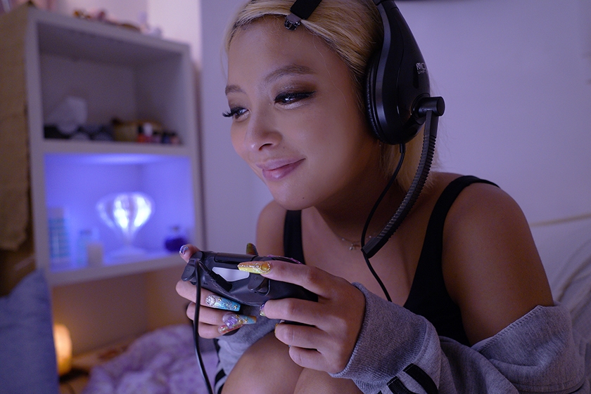 When I met a c**ld I met in an online game thinking that it was a sober girl, I was invited by a bitch gal.