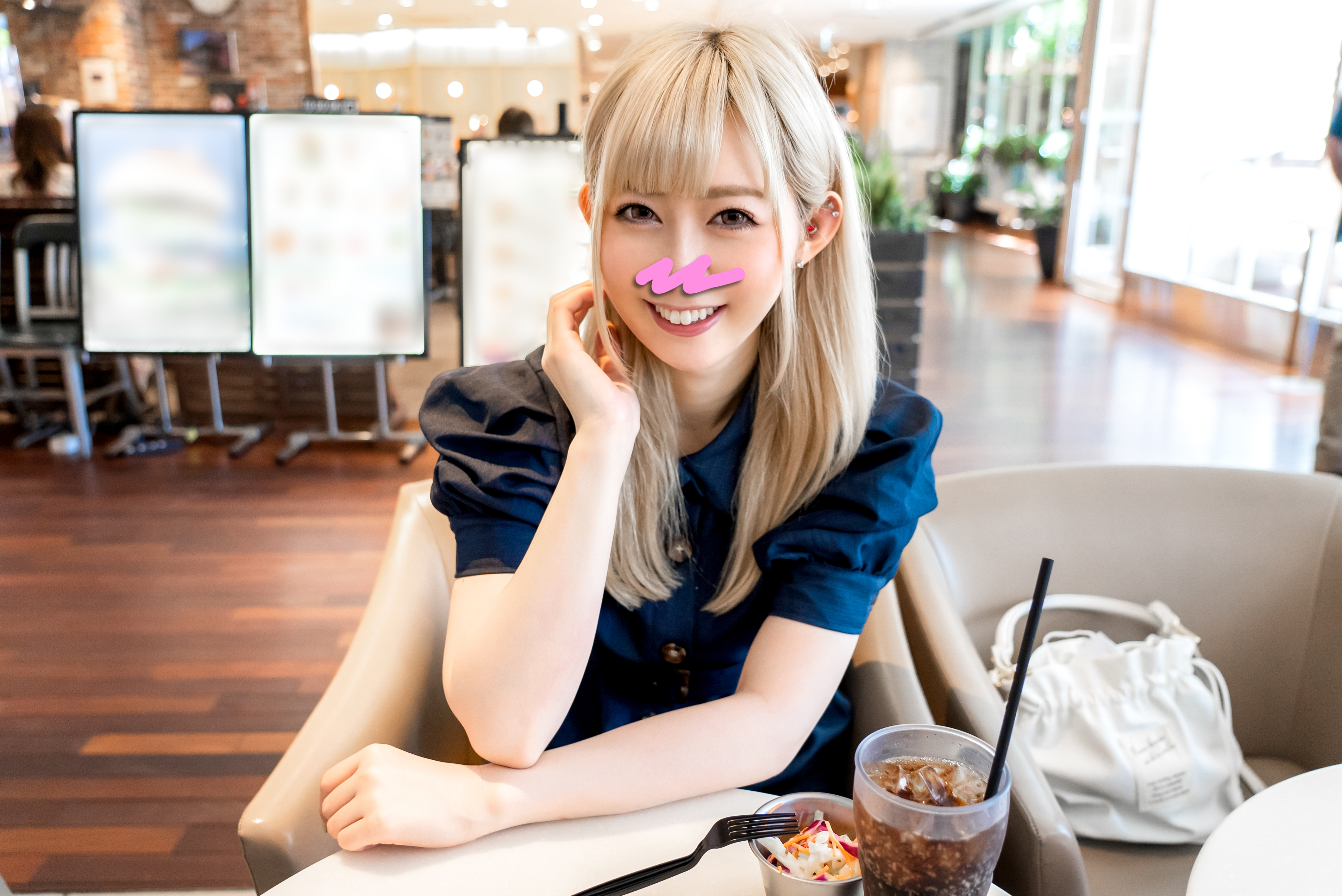 FC2 shot Appearance amateur female college student Limited Blonde archangel sophomore REN-chan a beautiful girl who loves Korean idols 20 years old pink beautiful breasts licking her nipples and convulsions acme
