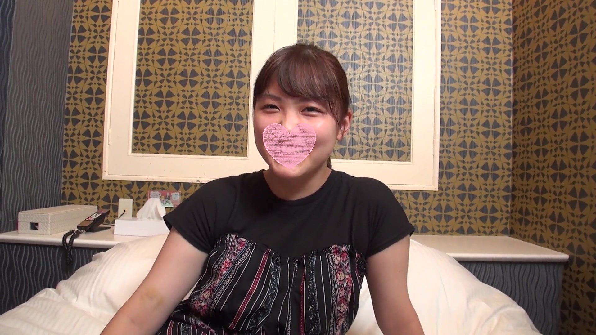 First shot Complete appearance Fair-skinned plump and comfortable girl Forgive me with a smile even for unauthorized vaginal cum shot with benefits