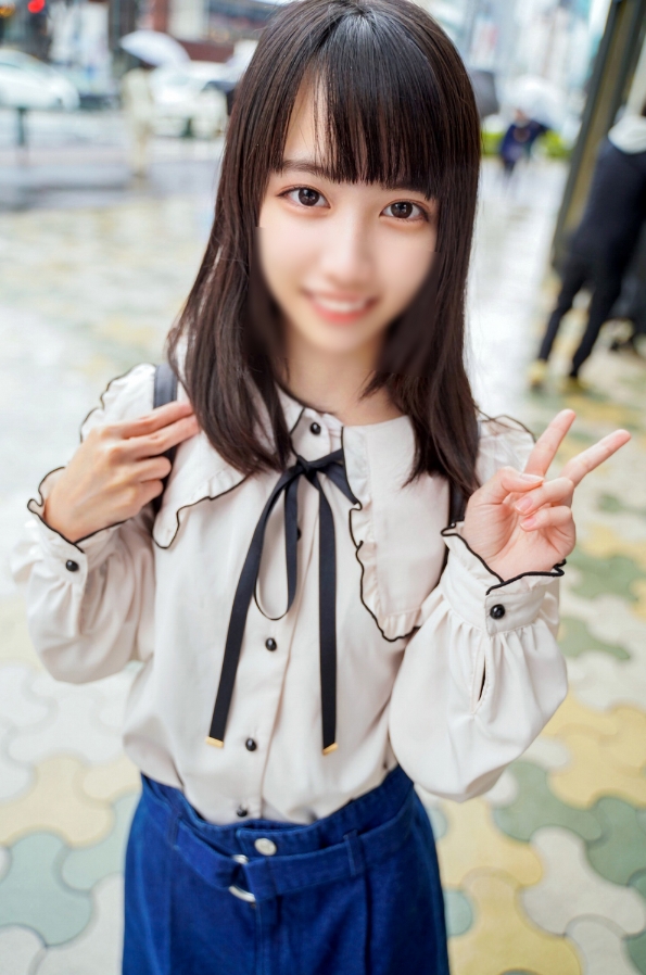 FC2 shooting Appearance amateur female college student Limited Eru-chan 20 years old Lori girl who does not look like a female college student and Harajuku date Attacking a delicate body that makes Abara stand out and it feels too good to cum inside
