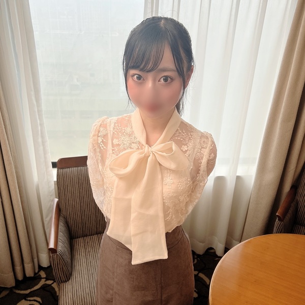 A girl with an idol look chasing a dream